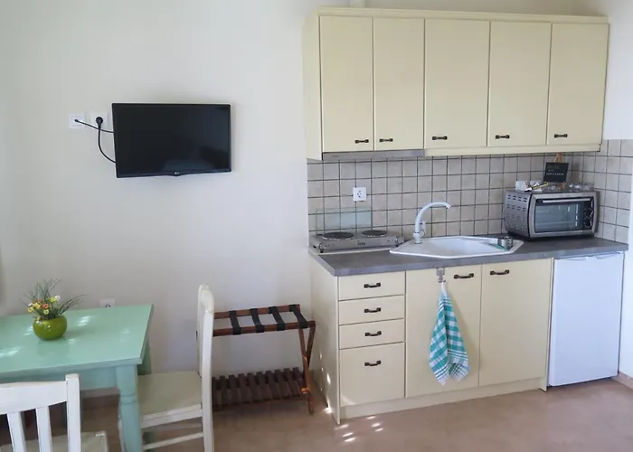 Kaminaki Amorgos * Ormos Aigialis