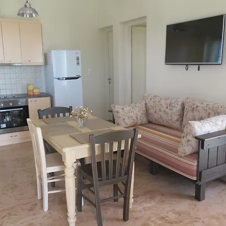 Kaminaki Amorgos * Ormos Aigialis