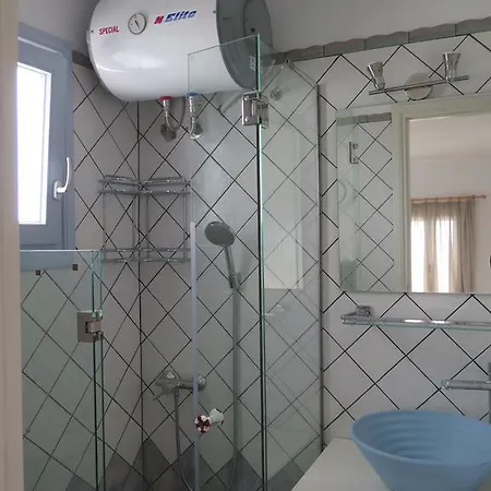 Kaminaki Amorgos * Ormos Aigialis