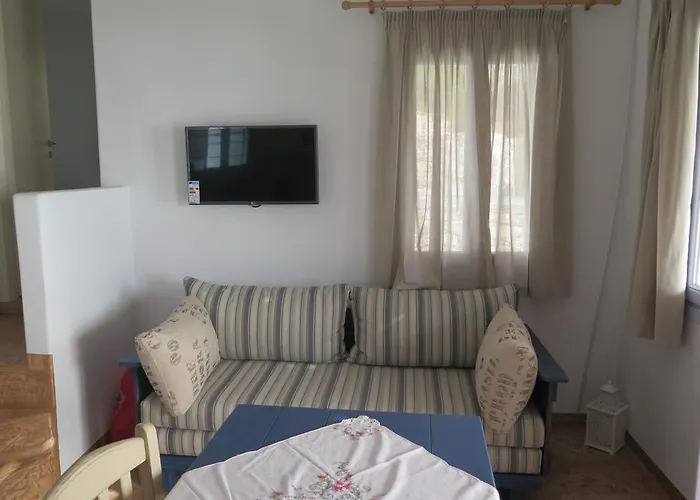 Kaminaki Amorgos * Ormos Aigialis