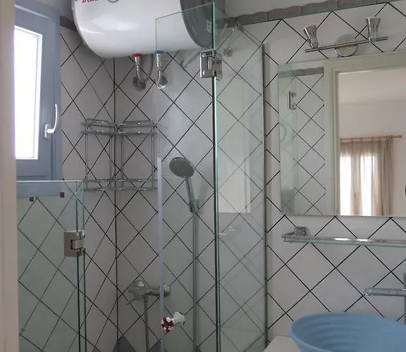 Kaminaki Amorgos * Ormos Aigialis