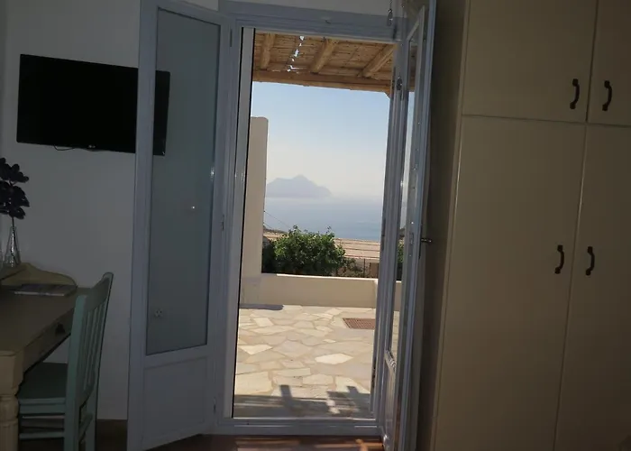 Kaminaki Amorgos * Ormos Aigialis